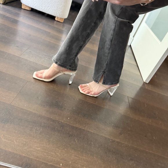 FITJEANS Women's Straight Leg Jeans in Dark Gray - Picture 6 of 11